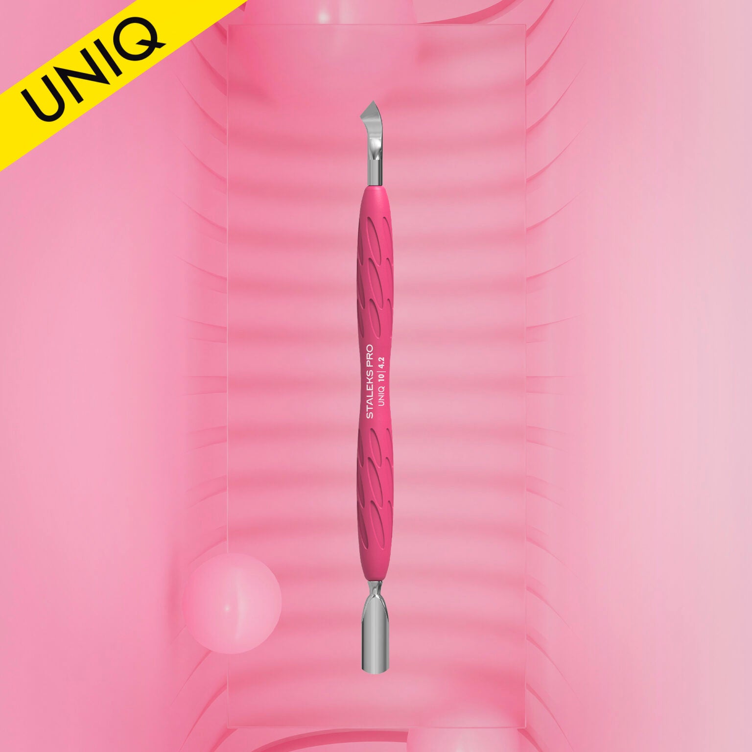 Manicure pusher Gummy with silicone handle UNIQ 10 TYPE 4.2 (rounded narrow pusher and bent blade)