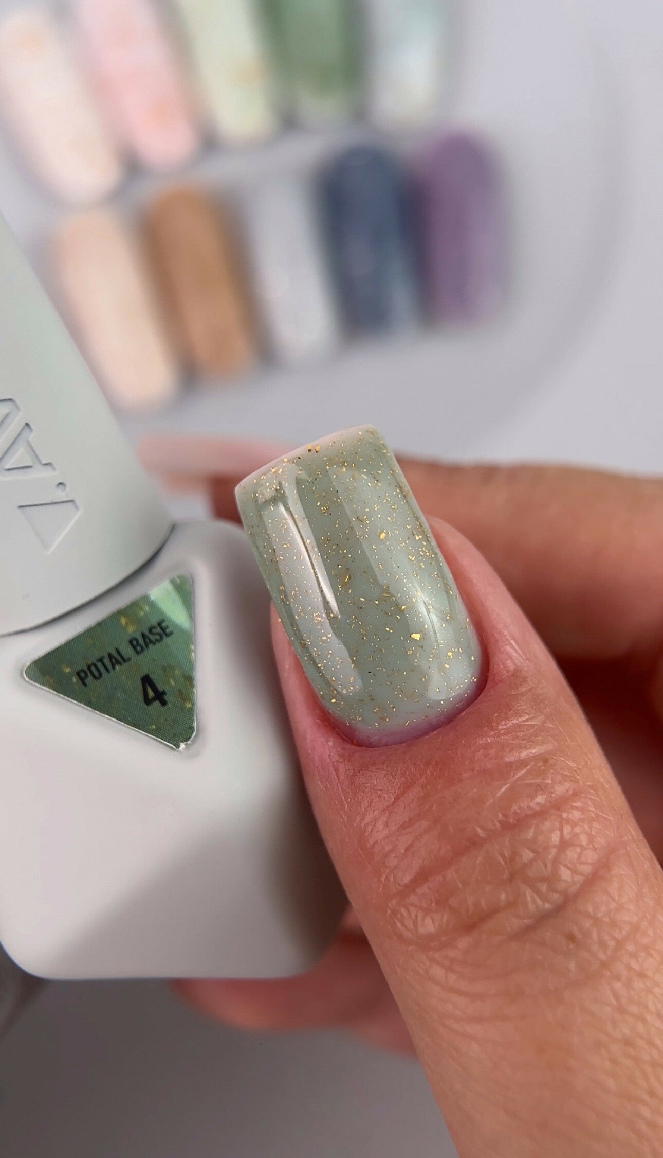 Victoria Avdeeva POTAL BASE 4 – Soft Turquoise Camouflage Base with Gold Flakes 12ml